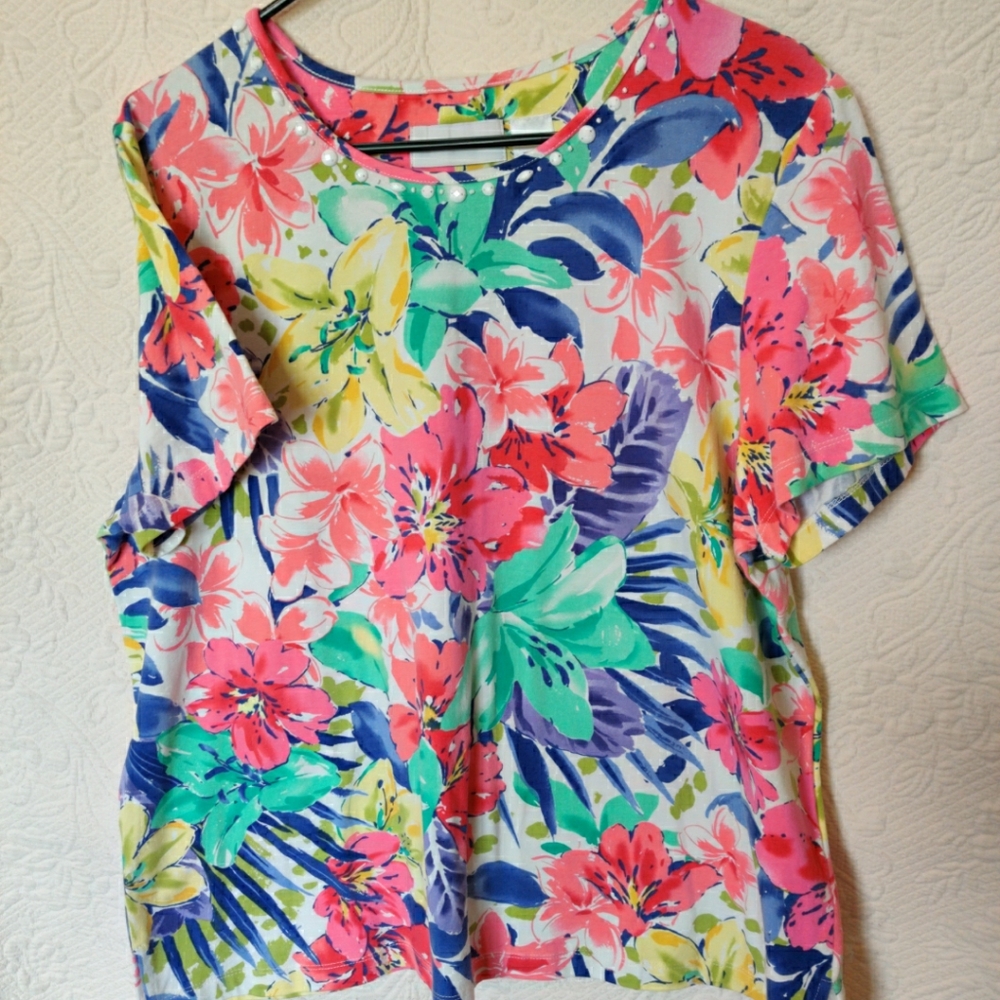 SOLD - Alfred Dunner Large Women's Floral Hawaiian Tropical Short Sleeve Top
